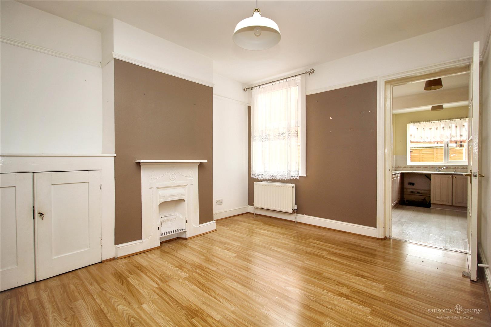 3 bed property in Belmont Road, Reading